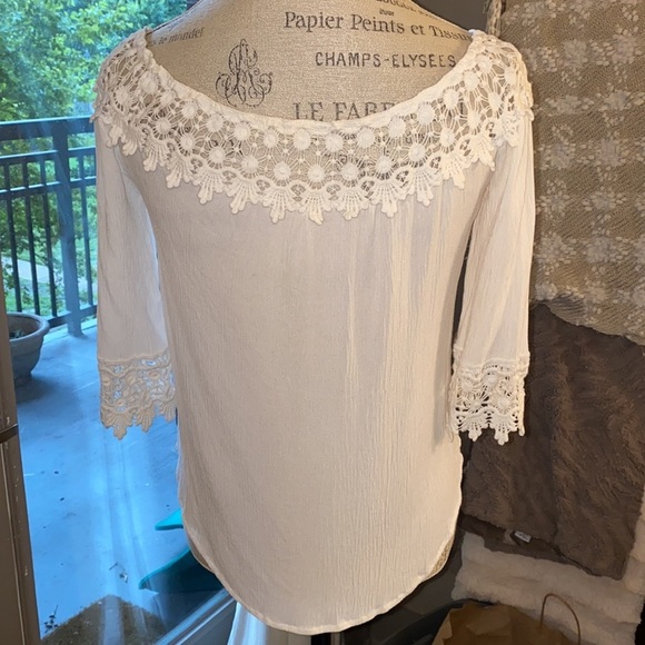 Jolt Ivory white lace rayon shirt cute top Small​ - Picture 4 of 6